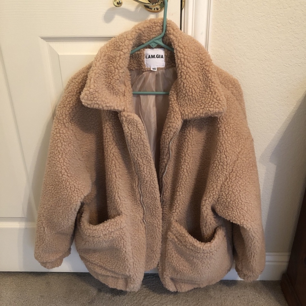 I am Gia teddy coat size